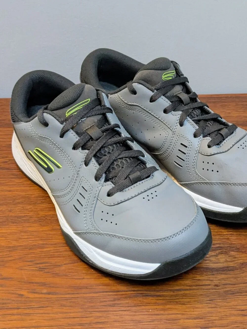 🎾 Skechers Viper Court Smash Pickleball Shoes - Gray/Lime (8.5 X-Wide) - Picture 2 of 8